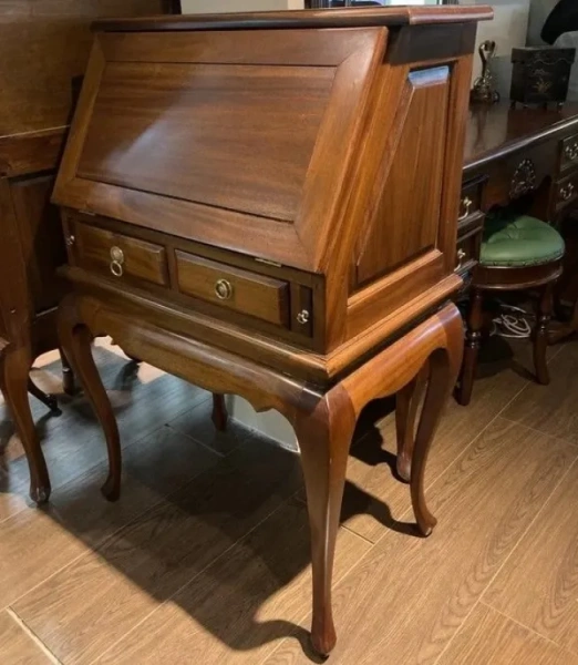 Стол бюро с откидной крышкой МИГ227 DSLC-M купить в интернет магазине Мебель из массива. Звоните +7 495 961-63-63 Дизайнерская мебель